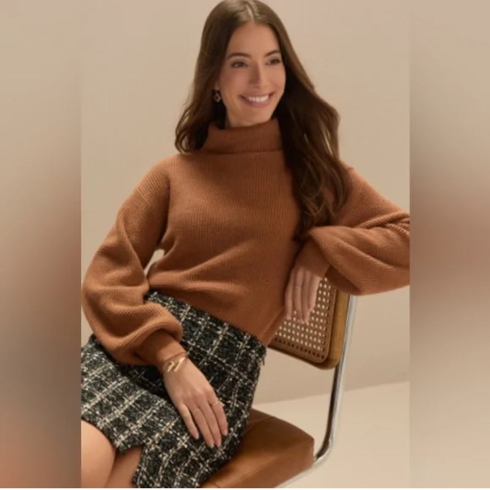 New Francesca’s Elaine Balloon Sleeve Camel Turtleneck Rib Knit Pullover